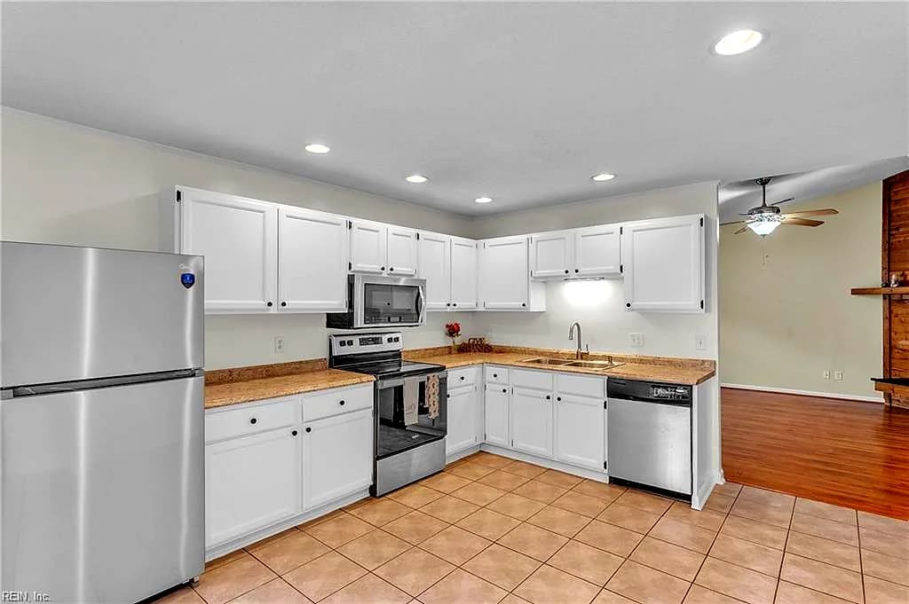 4281 Smokey Lake DR, VIRGINIA BEACH VA 23462 thumb 11