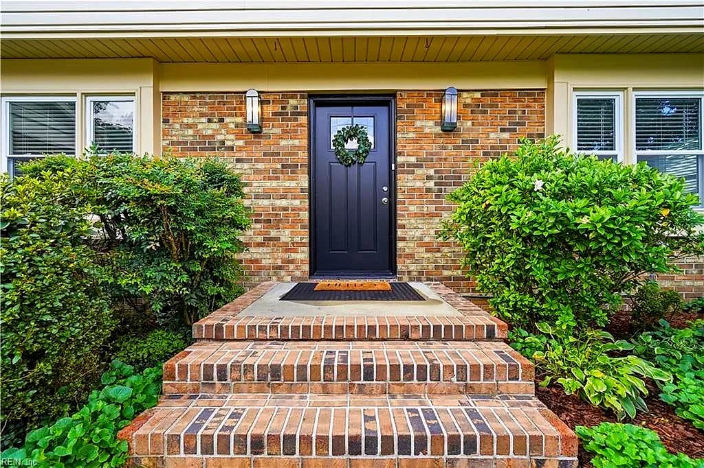 705 Downing LN, VIRGINIA BEACH VA 23452 - Photo 3