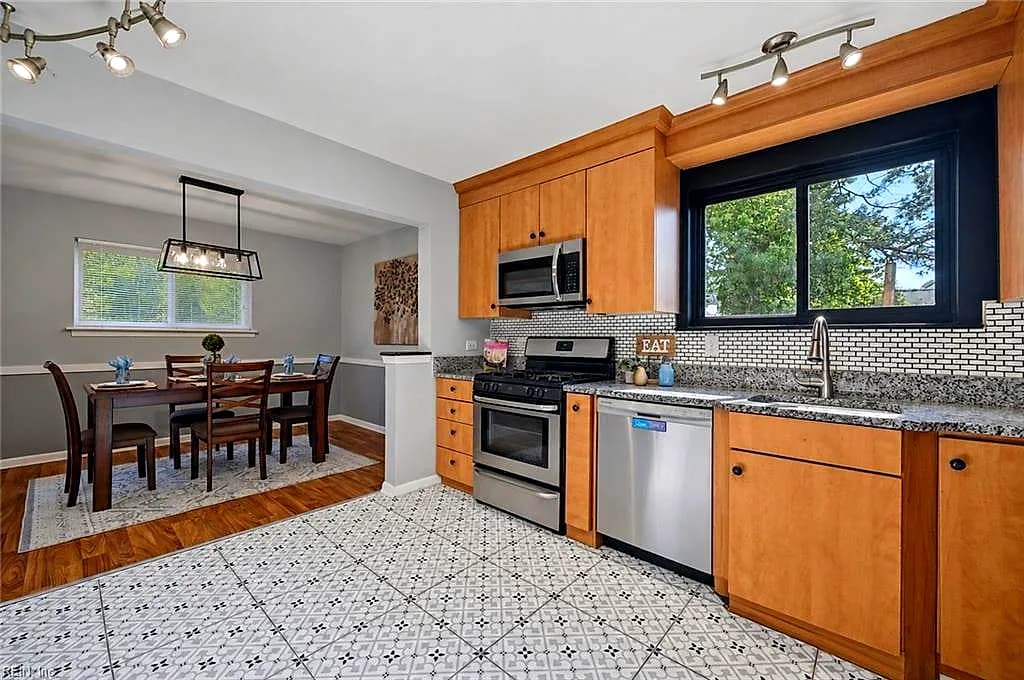 446 Dauphin LN, VIRGINIA BEACH VA 23452 thumb 12