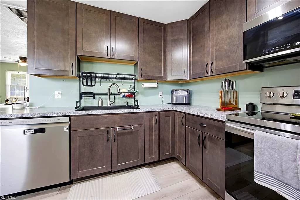 2536 E Little Creek RD, NORFOLK VA 23518 - Photo 5