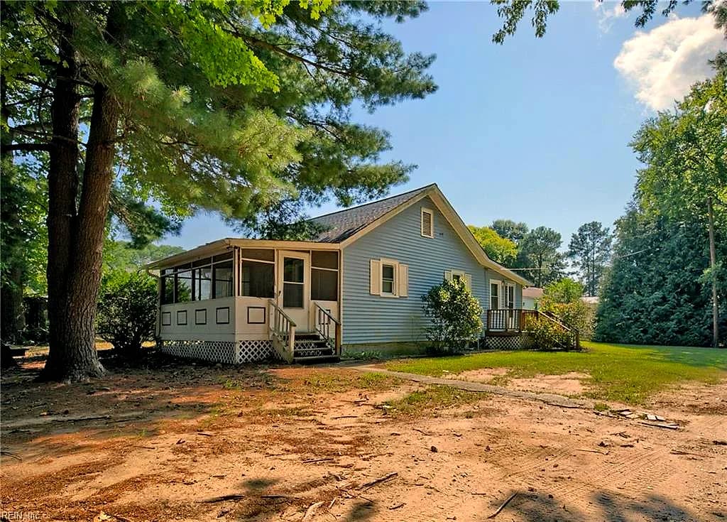 7275 Bray RD, HAYES VA 23072 - Photo 3