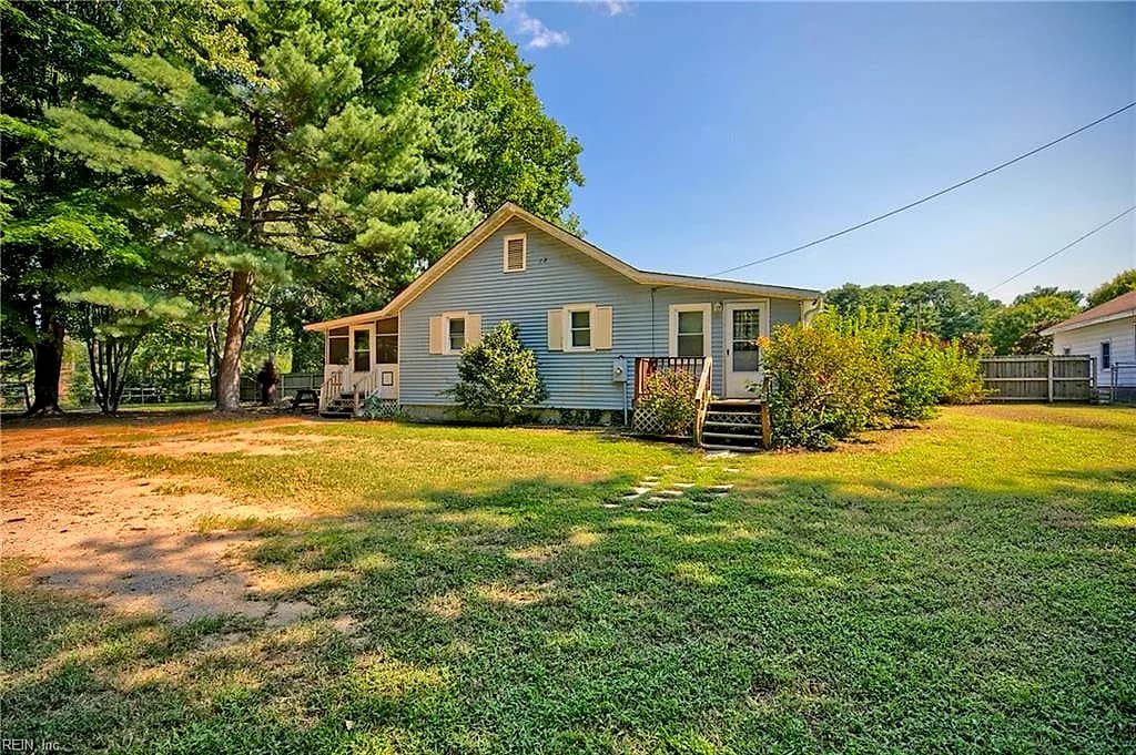 7275 Bray RD, HAYES VA 23072 - Photo 4