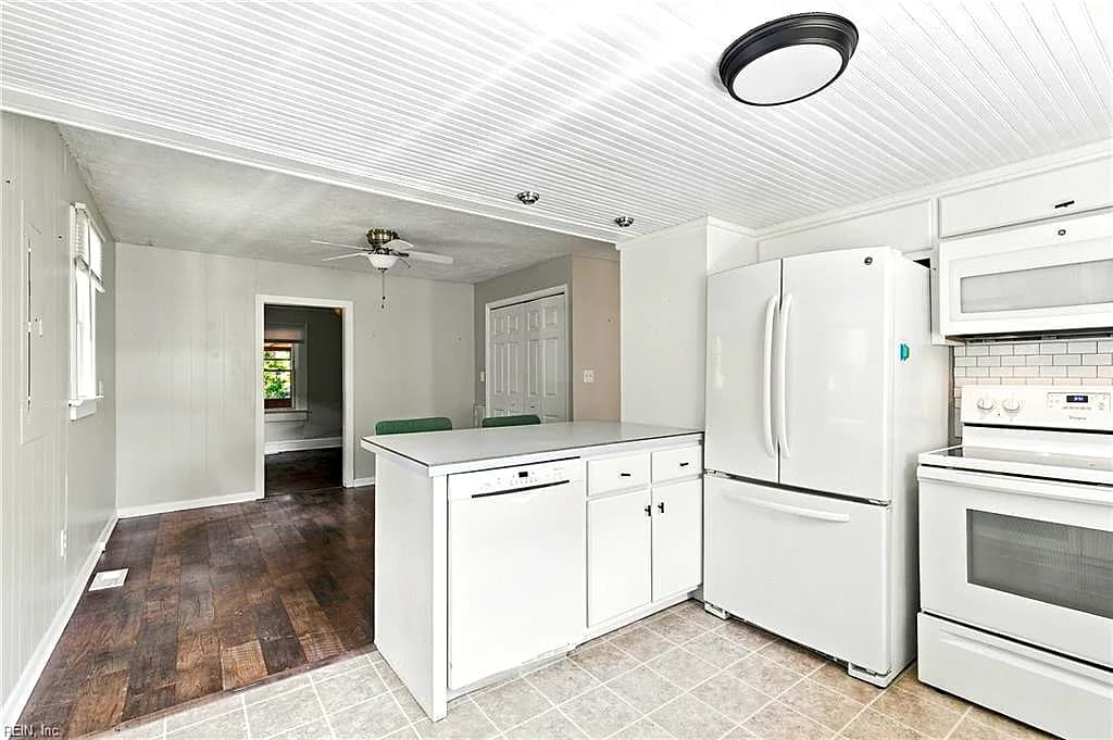 7275 Bray RD, HAYES VA 23072 thumb 7