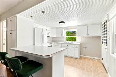 7275 Bray RD, HAYES VA 23072 thumb 10
