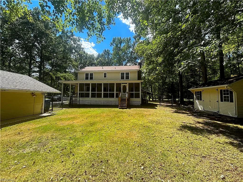 33217 Pinecrest DR #Dr, BOYKINS VA 23827 - Photo 3