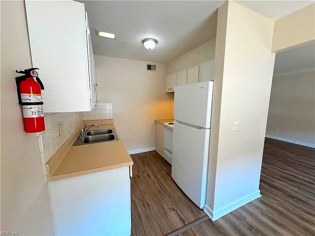 1126 Sparrow RD #1, CHESAPEAKE VA 23325 thumb 12