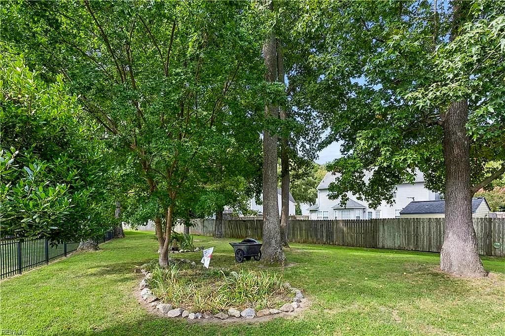 18 Thoroughbred DR, HAMPTON VA 23666 thumb 6