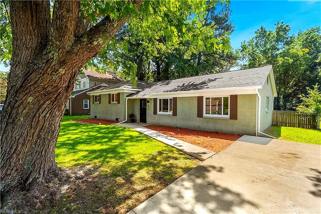5 Pine LN, HAMPTON VA 23664 - Photo 4