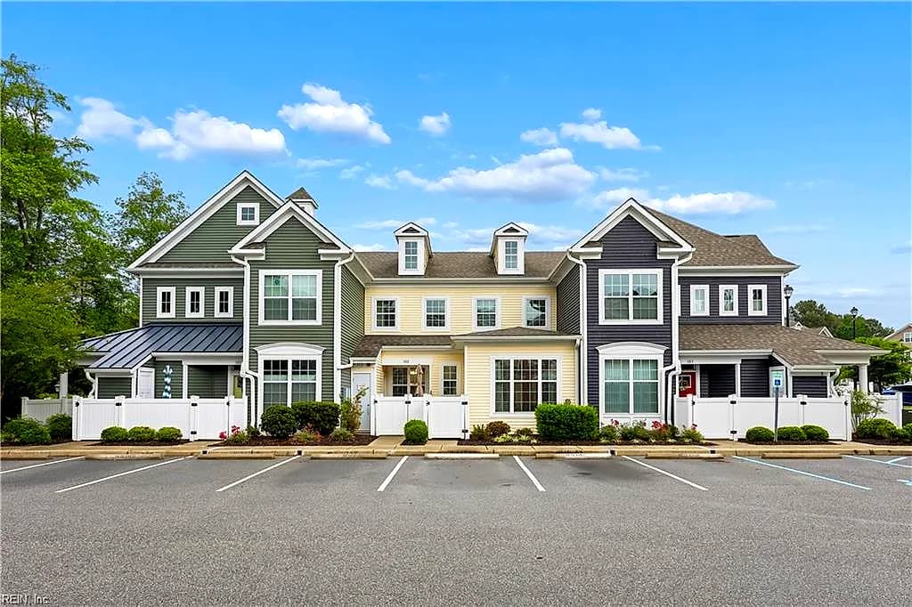 302 Promenade LN, WILLIAMSBURG VA 23185 - Main photo