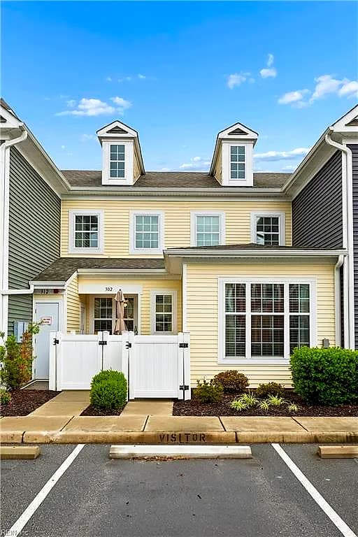 302 Promenade LN, WILLIAMSBURG VA 23185 - Photo 4