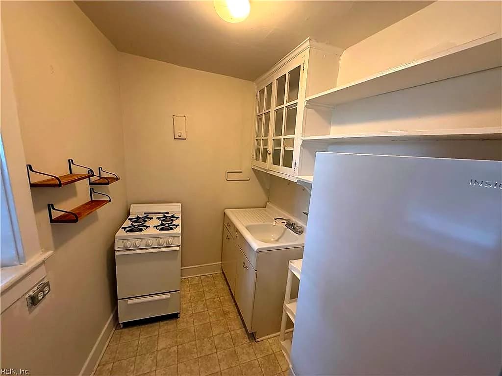 210 Drummond Place PL #6, NORFOLK VA 23507 thumb 6