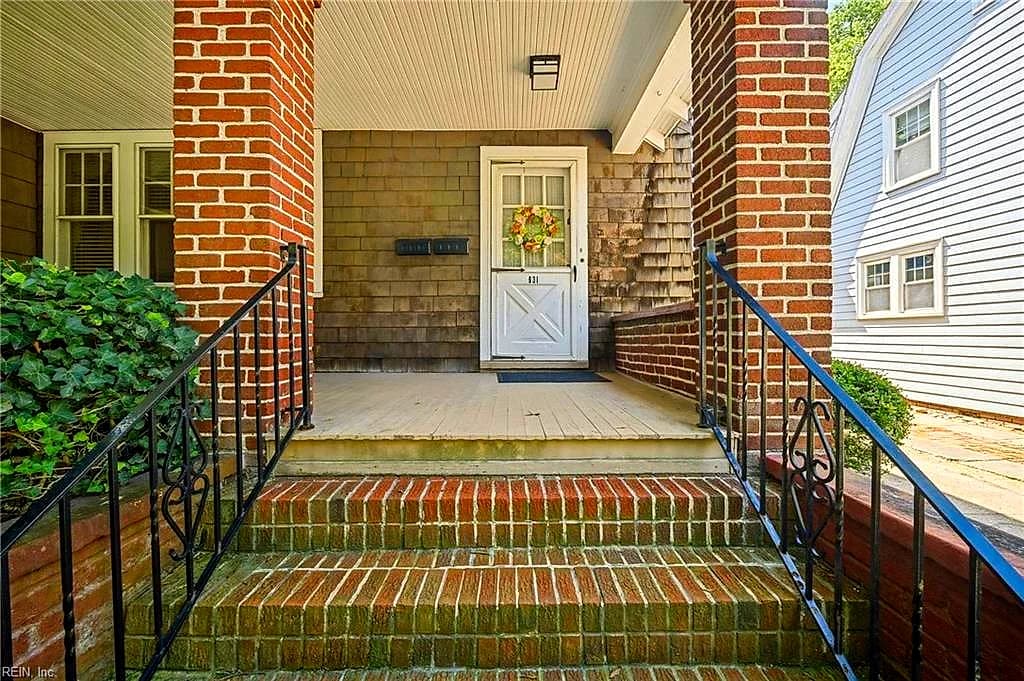 931 Jamestown CRES, NORFOLK VA 23508 - Photo 3