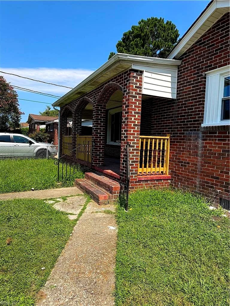 726 Marcus St ST, CHESAPEAKE VA 23320 - Photo 2