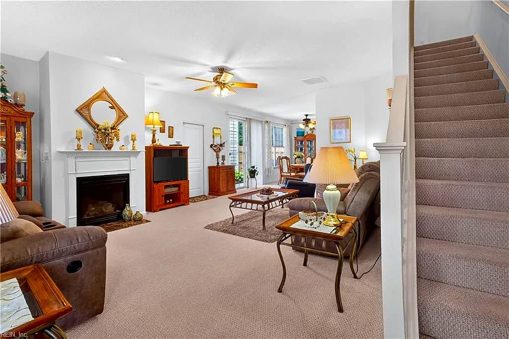 1486 Otterbourne CIR, CHESAPEAKE VA 23320 thumb 8