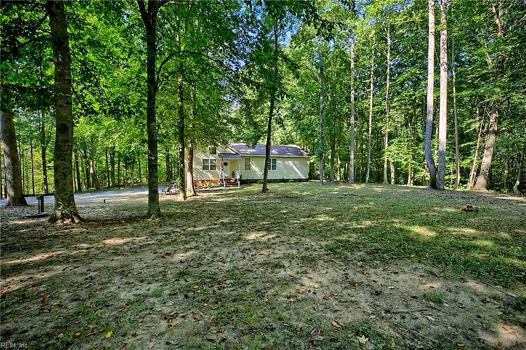 11703 Mitchell RD, SALUDA VA 23149 - Photo 3