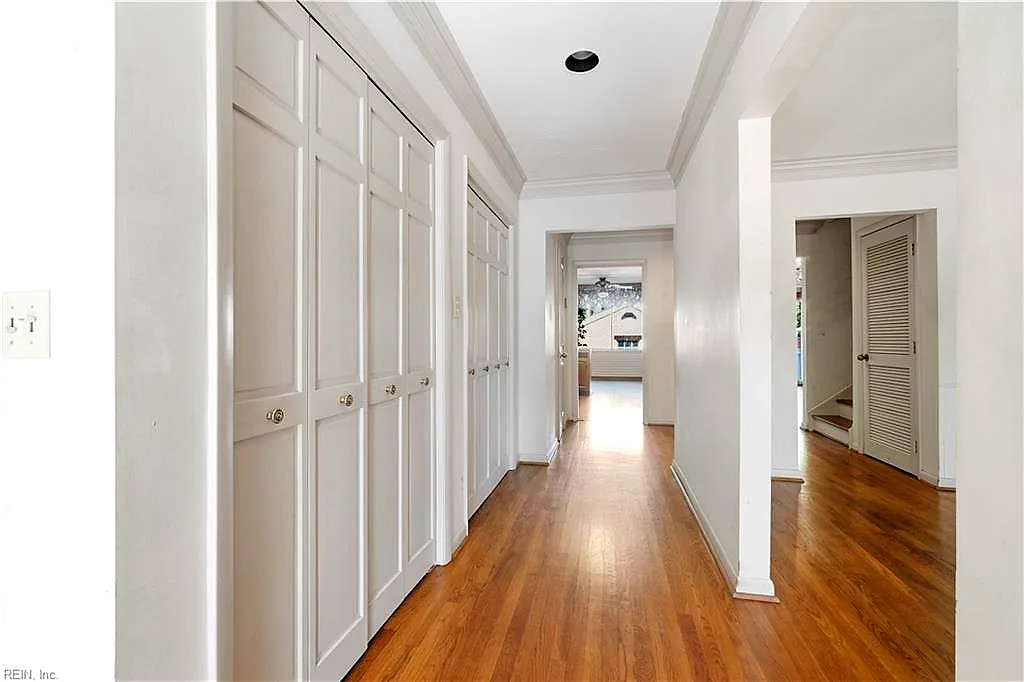 332 College PL, NORFOLK VA 23510 thumb 6