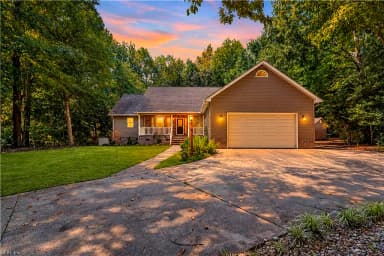 124 Gillette CT, FRANKLIN VA 23851 thumb 1