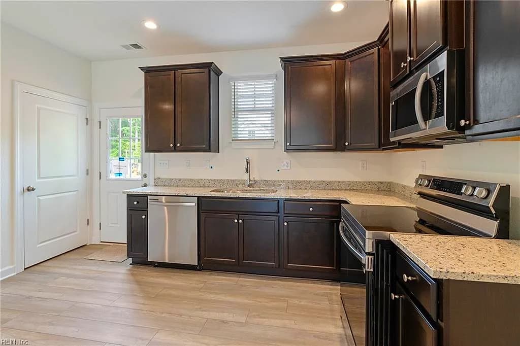 3871 A Strawberry Plains RD, WILLIAMSBURG VA 23188 thumb 9