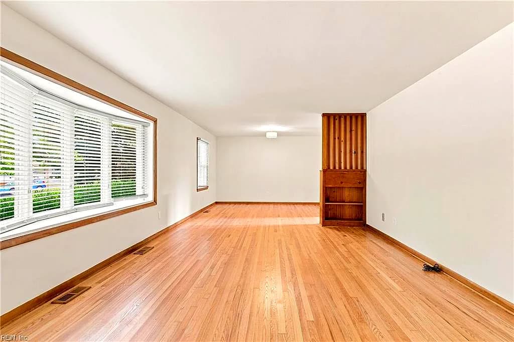 498 Windemere RD, NEWPORT NEWS VA 23602 thumb 6