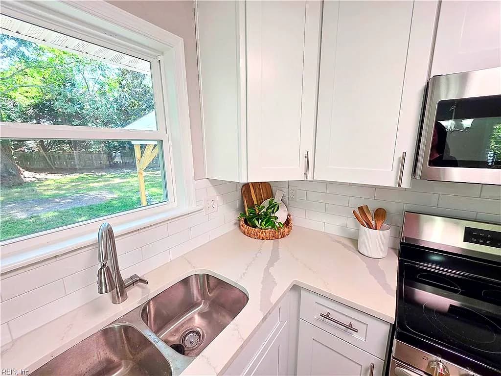 3705 Edinburgh DR, VIRGINIA BEACH VA 23452 - Photo 4