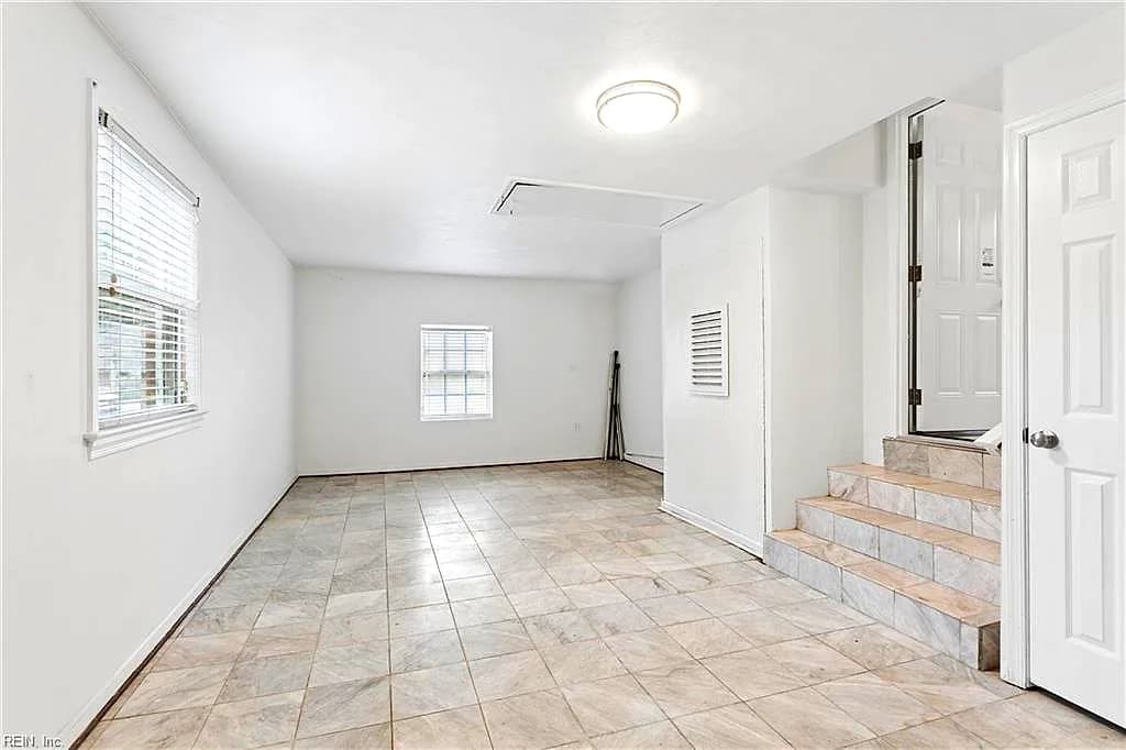 216 Watkins DR, HAMPTON VA 23669 thumb 10