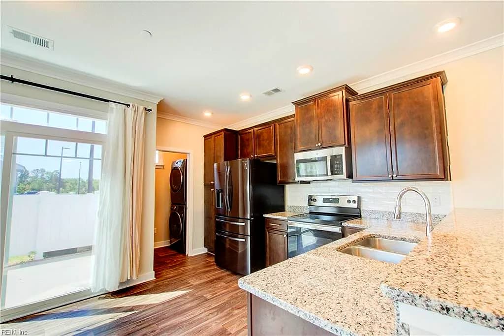 609 Fishers CT, HAMPTON VA 23666 thumb 6