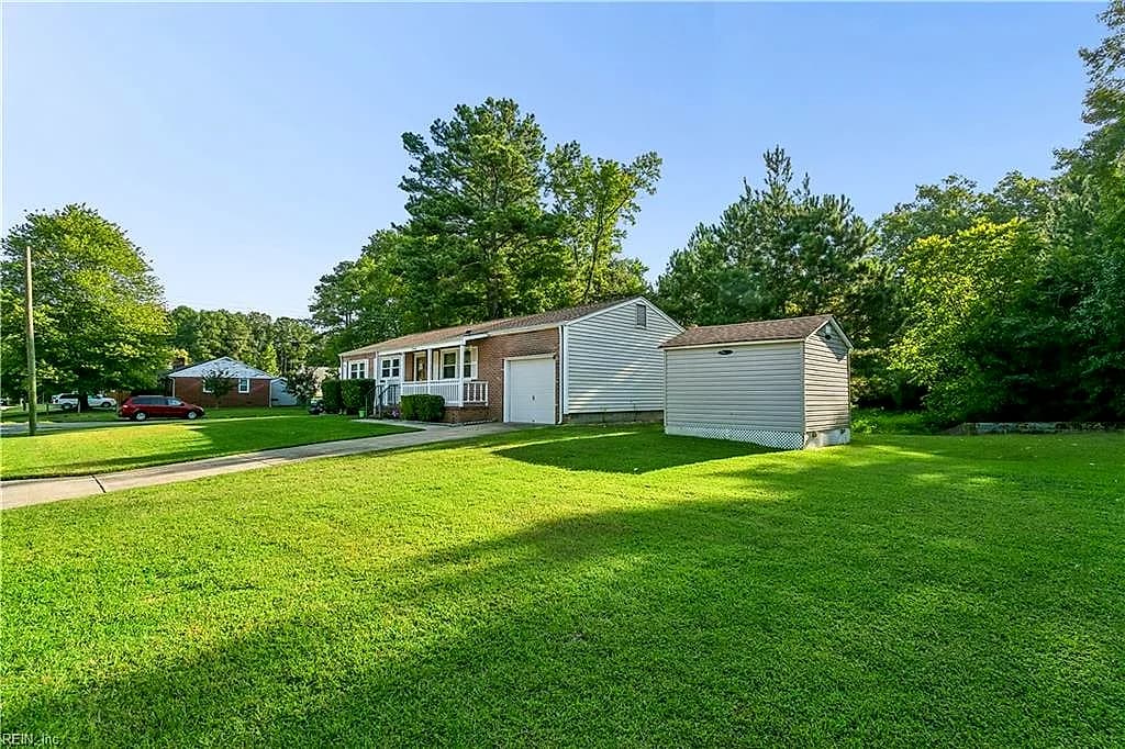 266 Monroe AVE, NEWPORT NEWS VA 23608 - Photo 4
