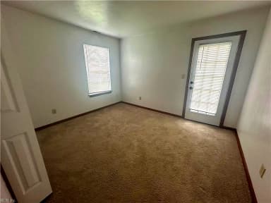 3301 Clover Meadows DR, CHESAPEAKE VA 23321 thumb 7