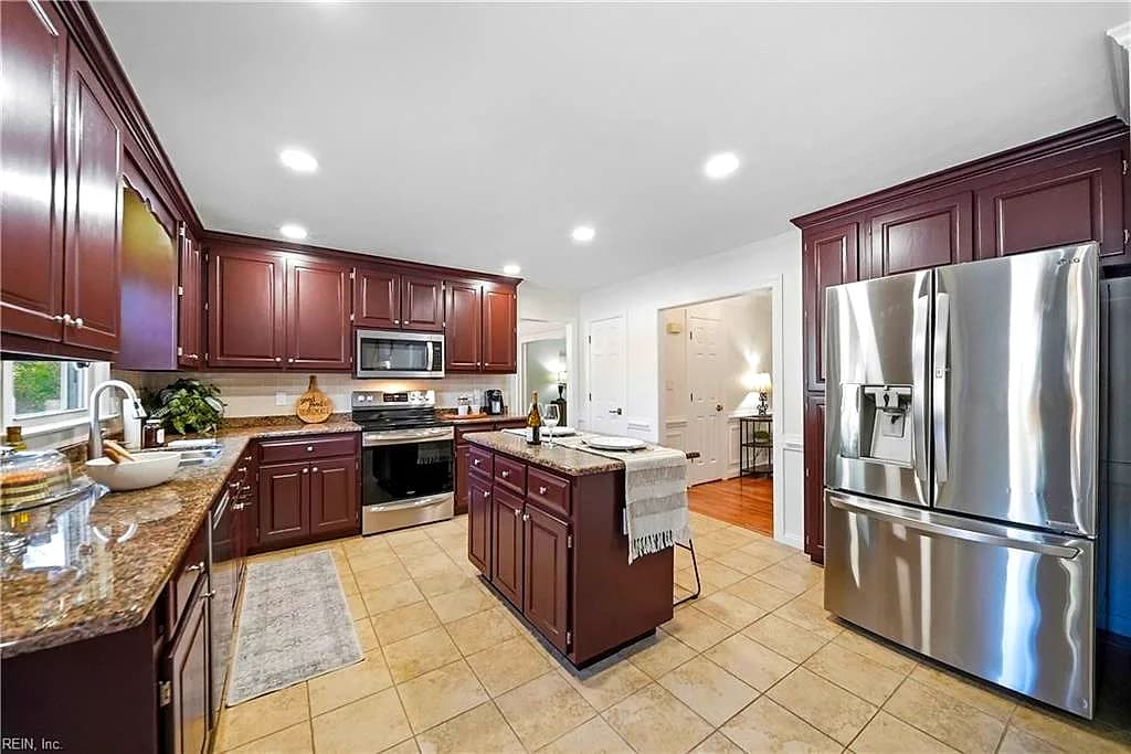 813 Satinwood CT, CHESAPEAKE VA 23322 thumb 12
