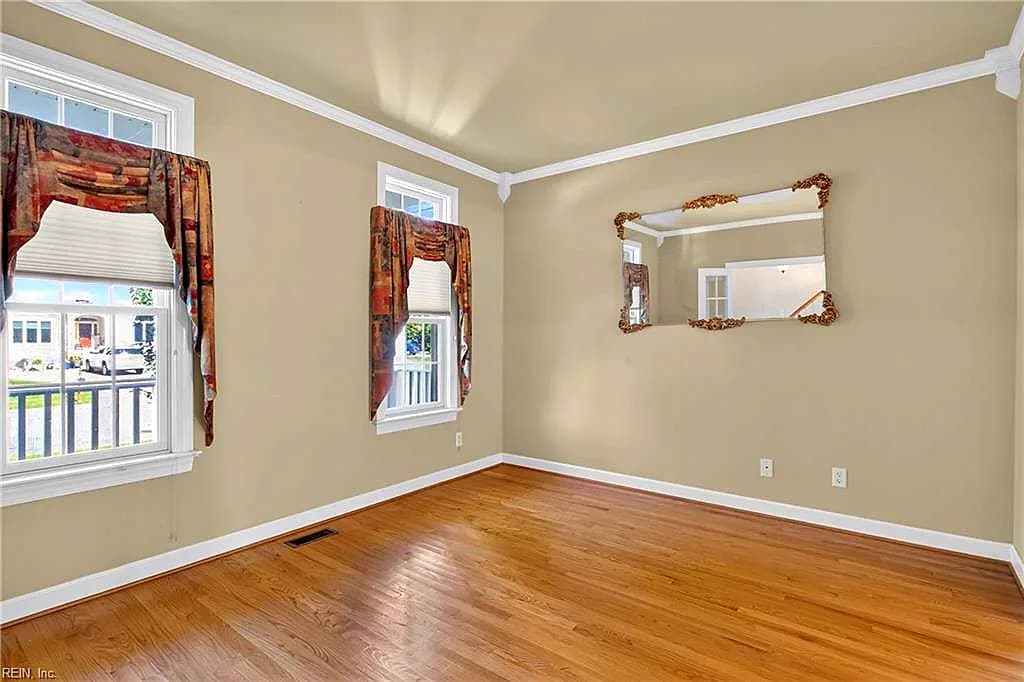 411 Honeysuckle LN, YORKTOWN VA 23693 thumb 8