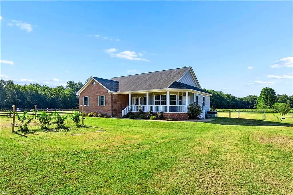 10028 Halltown RD, SMITHFIELD VA 23430 - Main photo