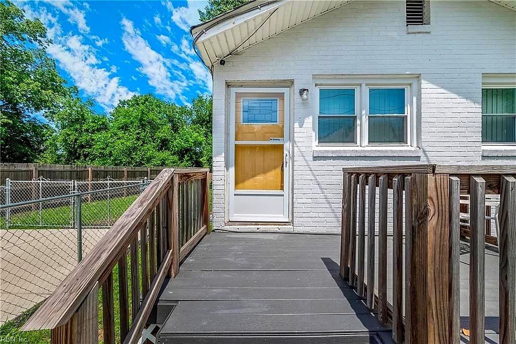1021 32nd ST, NEWPORT NEWS VA 23607 - Photo 4
