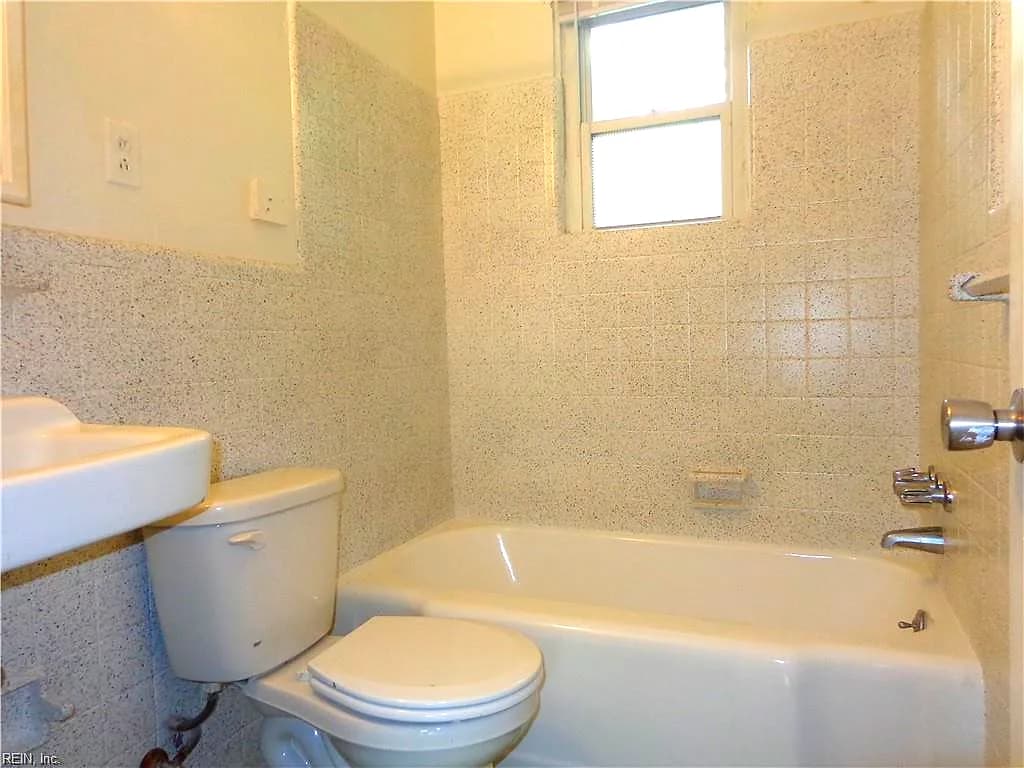 2020 E Ocean View AVE #3, NORFOLK VA 23503 thumb 11