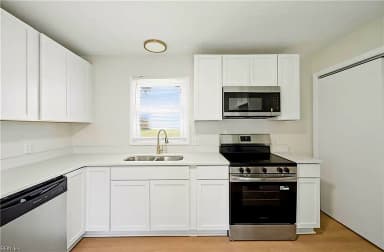 13408 Martha CIR, SMITHFIELD VA 23430 thumb 11