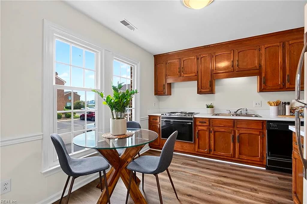306 Worthington Square SQ, PORTSMOUTH VA 23704 thumb 8