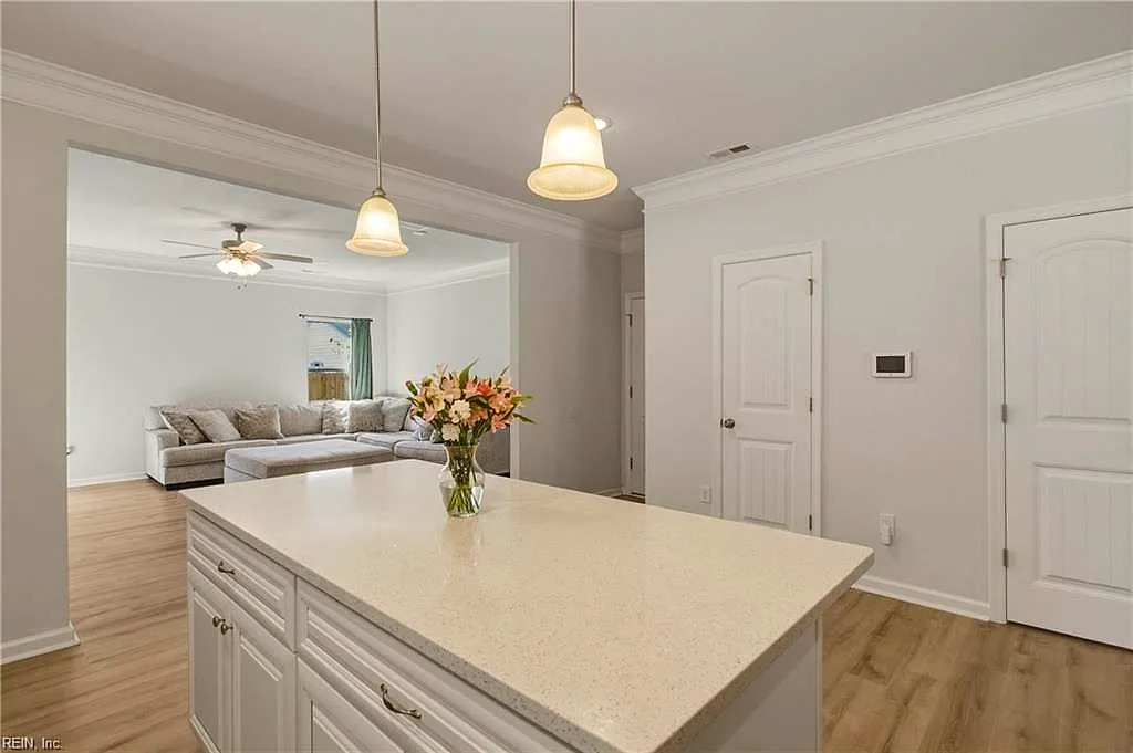 1041 Johnstons RD, NORFOLK VA 23513 thumb 11