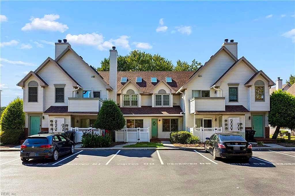 1 Tamarisk QUAY #B, HAMPTON VA 23666 - Photo 3