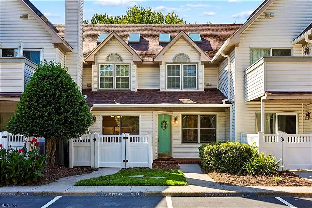 1 Tamarisk QUAY #B, HAMPTON VA 23666 - Photo 4