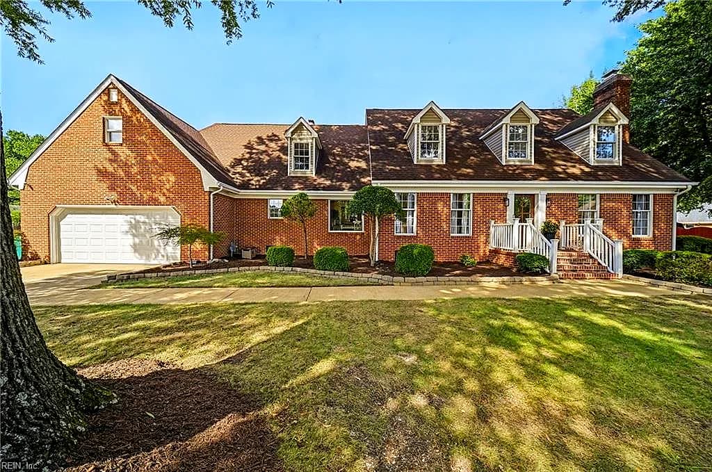 387 Brock CIR, NORFOLK VA 23502 - Photo 2