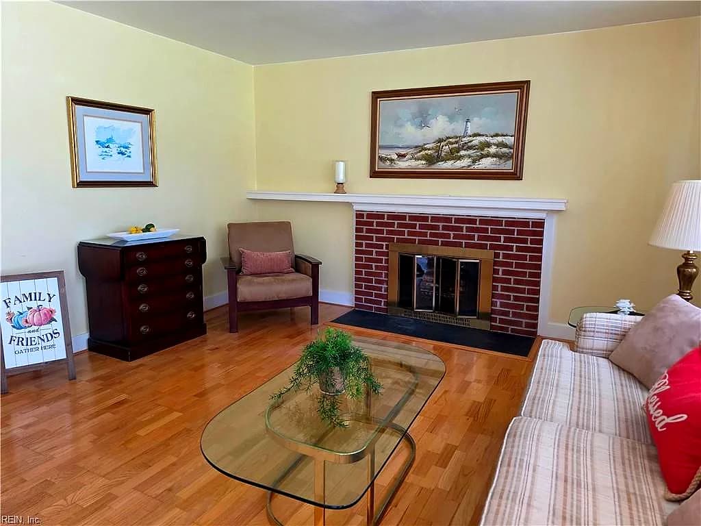 8575 Circle DR, NORFOLK VA 23503 thumb 8