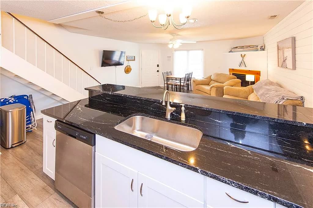 1722 Baltic AVE, VIRGINIA BEACH VA 23451 thumb 11