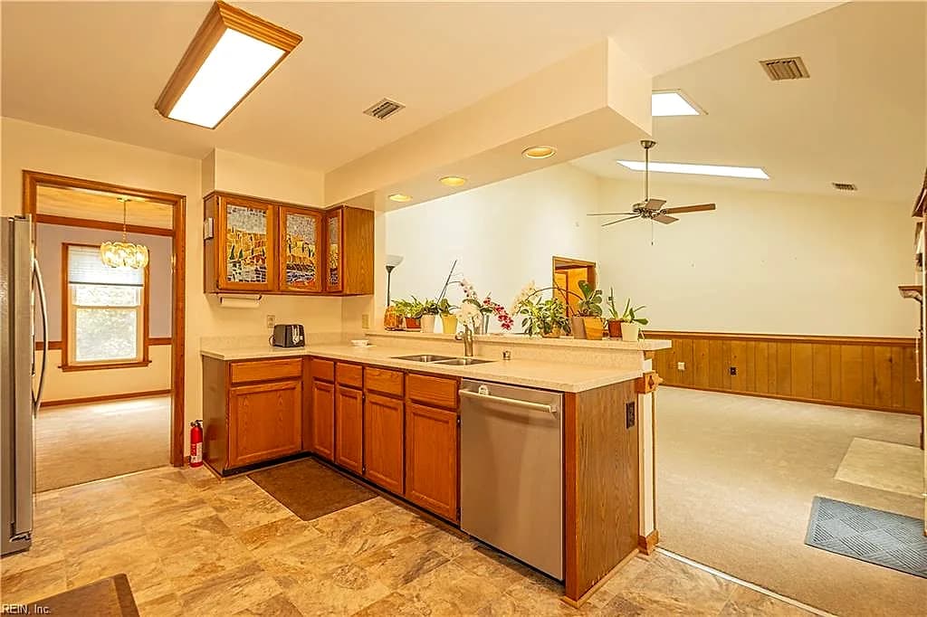 1104 Copper Stone Circle CIR, CHESAPEAKE VA 23320 thumb 7
