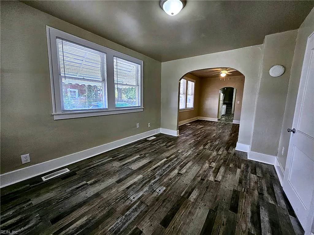 834 31st ST, NEWPORT NEWS VA 23607 - Photo 3