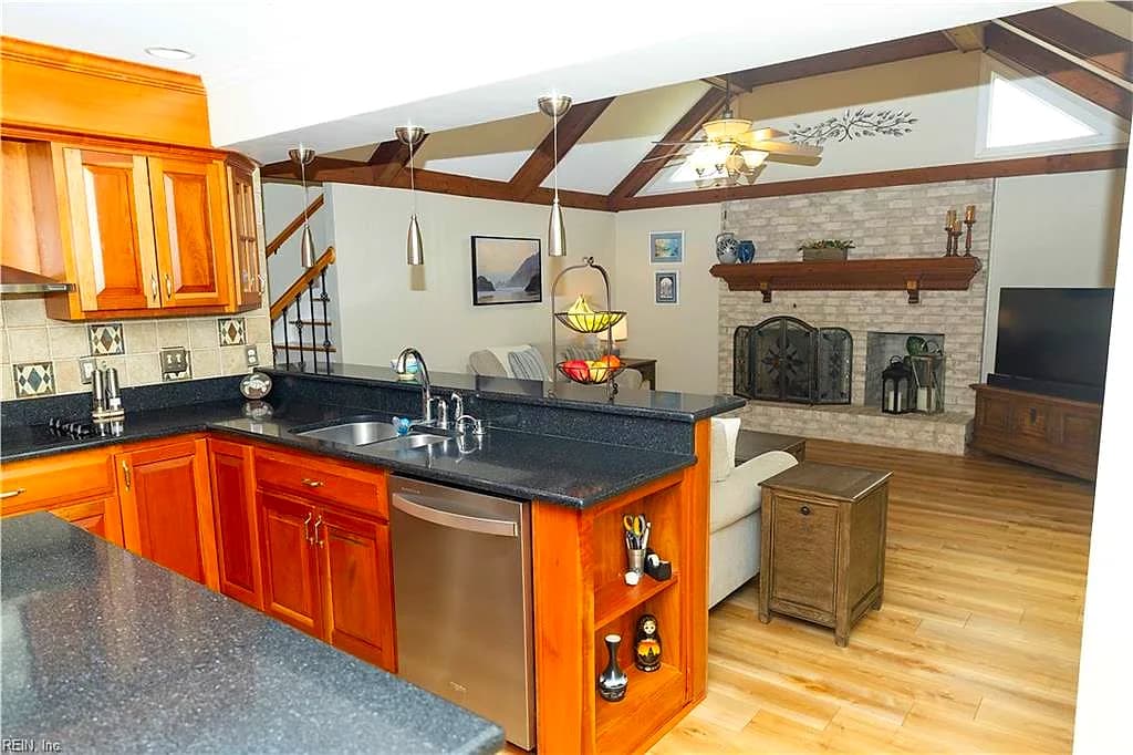 419 Granada DR, CHESAPEAKE VA 23322 thumb 8