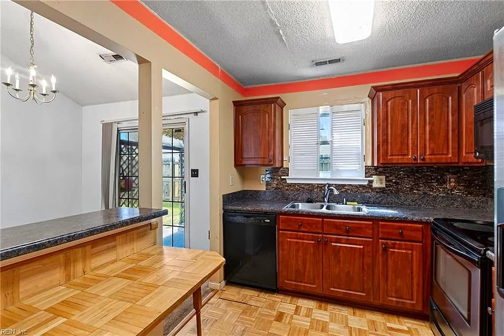 246 Gate House RD, NEWPORT NEWS VA 23608 thumb 11