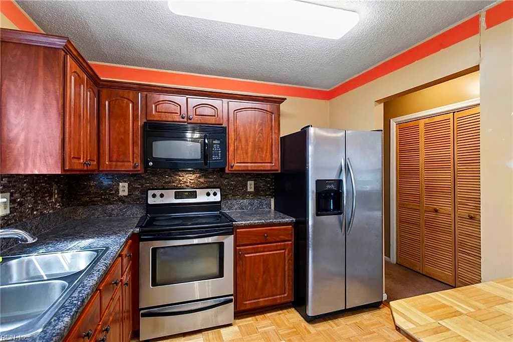 246 Gate House RD, NEWPORT NEWS VA 23608 thumb 10