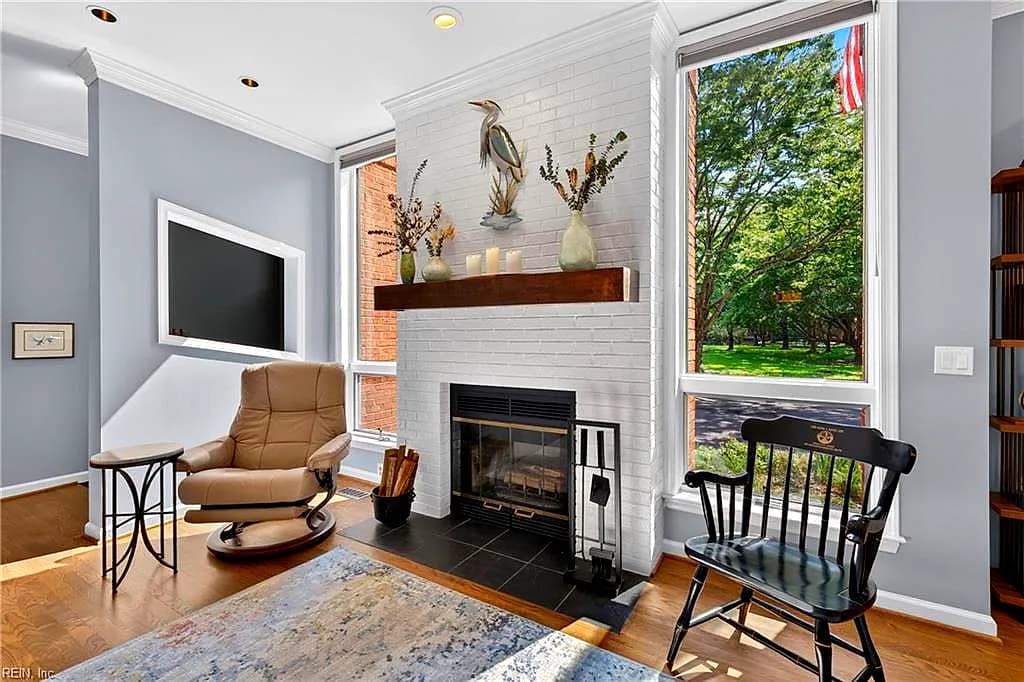 915 Botetourt GDNS, NORFOLK VA 23507 thumb 11