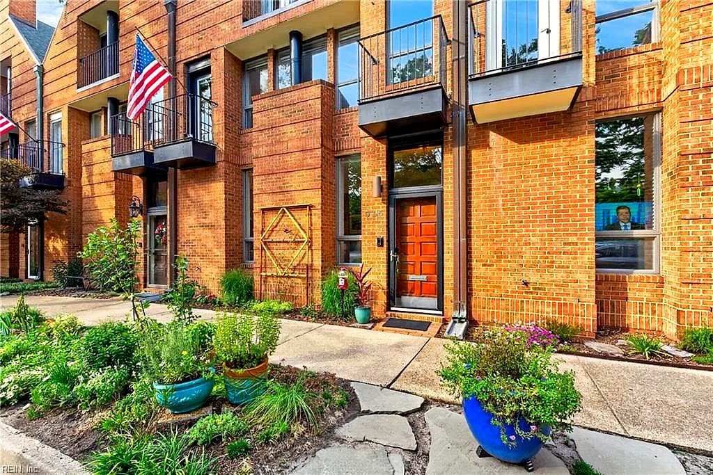 915 Botetourt GDNS, NORFOLK VA 23507 thumb 6