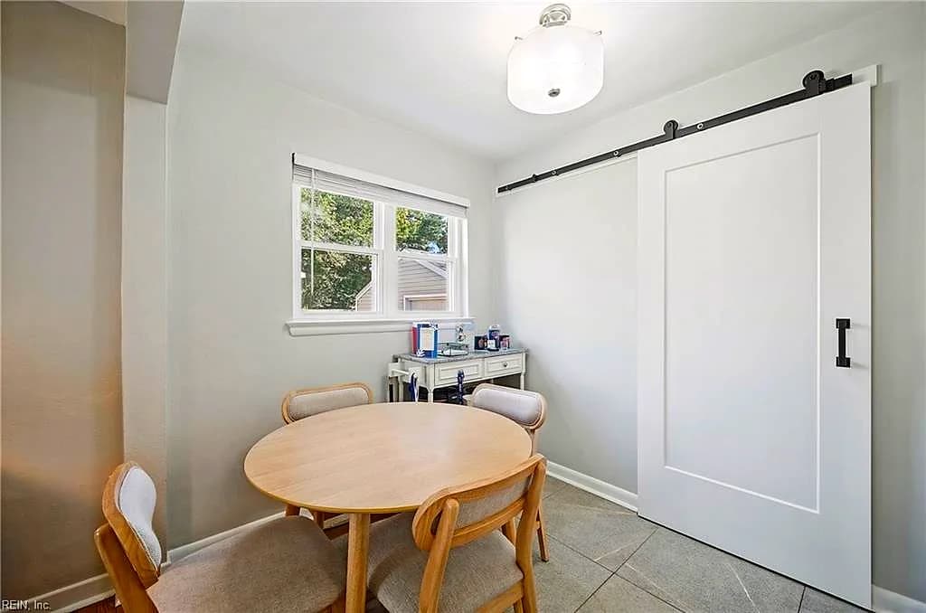 553 Summers DR, NORFOLK VA 23509 - Photo 4