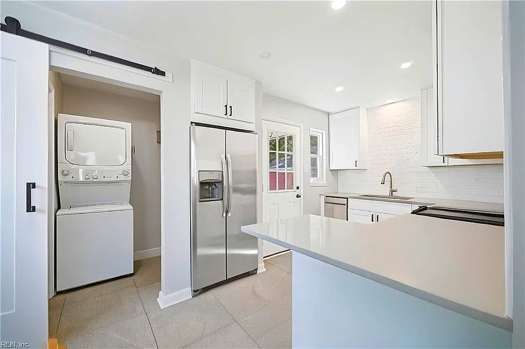 553 Summers DR, NORFOLK VA 23509 - Photo 5